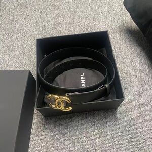 💖Bundle & Save! Chanel Leather Belt | Black with Gold Buckle Sz85